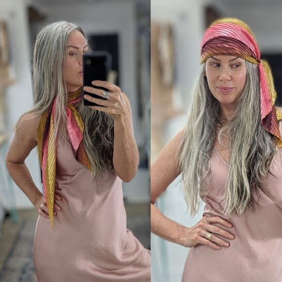 Prettiest Vintage Neck Scarf - Picture 2 of 5